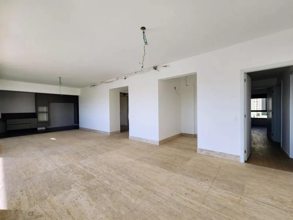 Apartamento à venda com 4 quartos, 232M2 - Foto 3