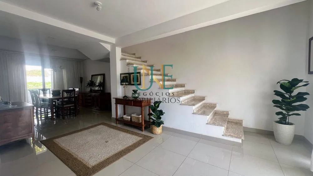 Casa, 3 quartos, 234 m² - Foto 2
