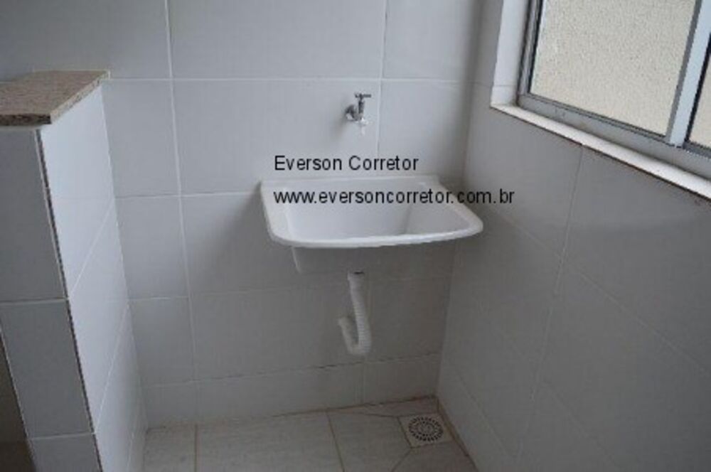 Apartamento à venda com 2 quartos, 46m² - Foto 2