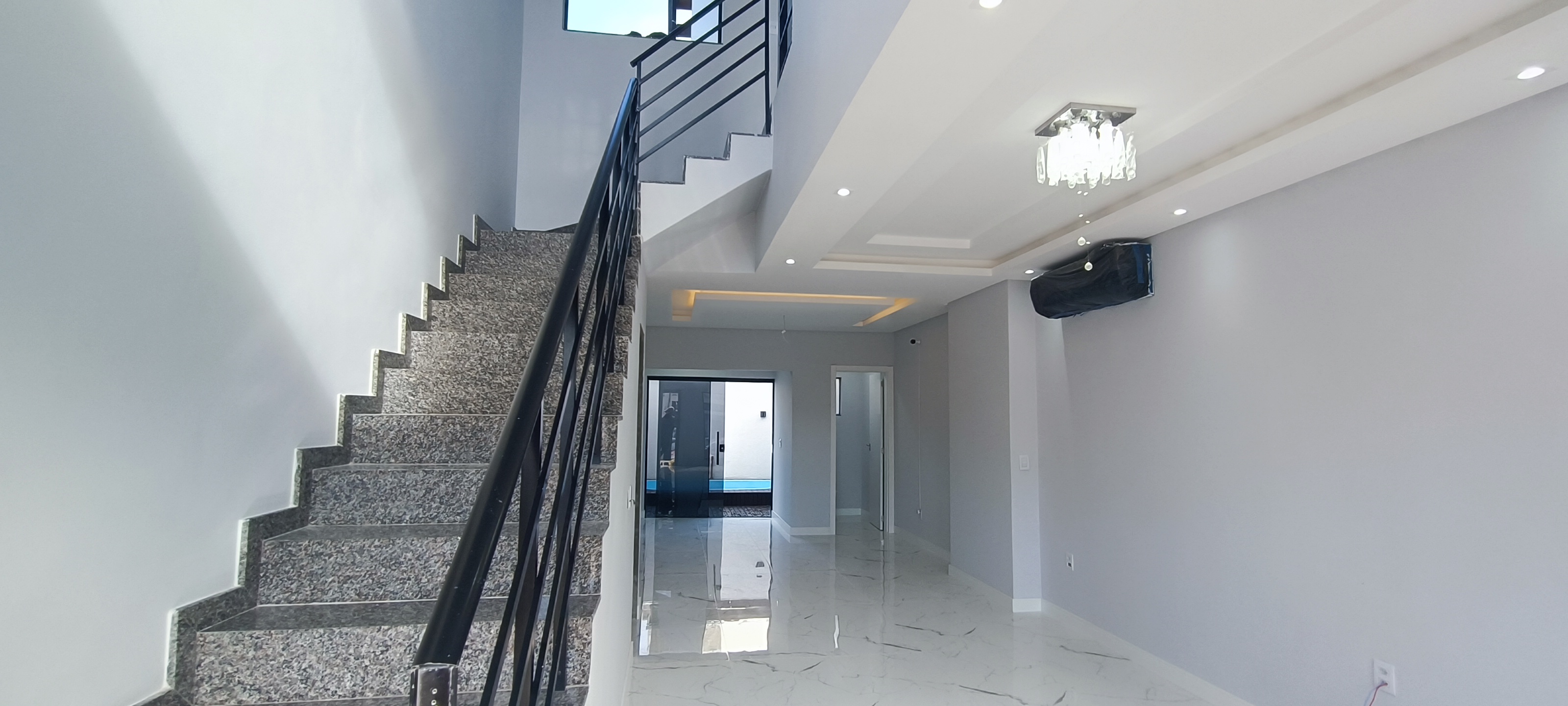 Sobrado à venda com 2 quartos, 127m² - Foto 1