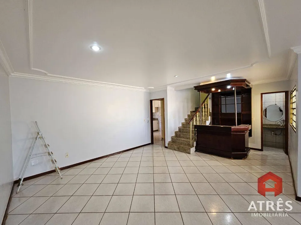 Sobrado, 5 quartos, 220 m² - Foto 4
