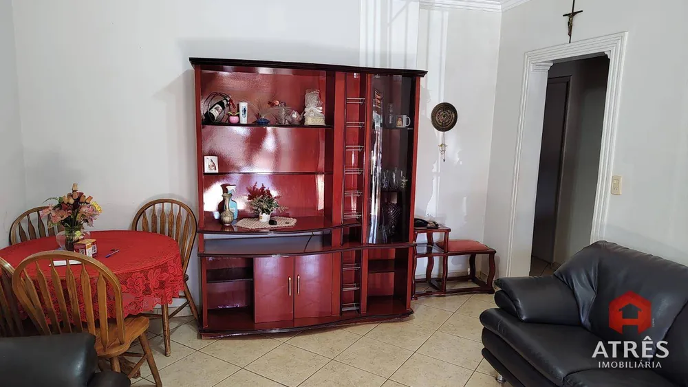 Casa, 4 quartos, 241 m² - Foto 2