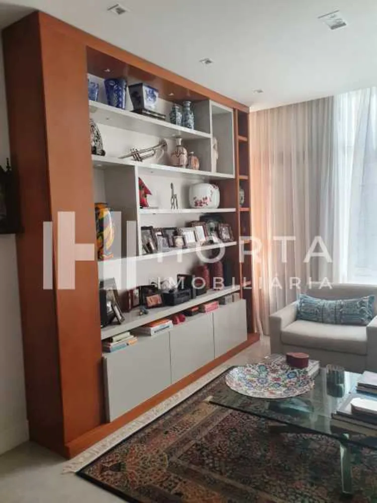 Apartamento, 3 quartos, 180 m² - Foto 1