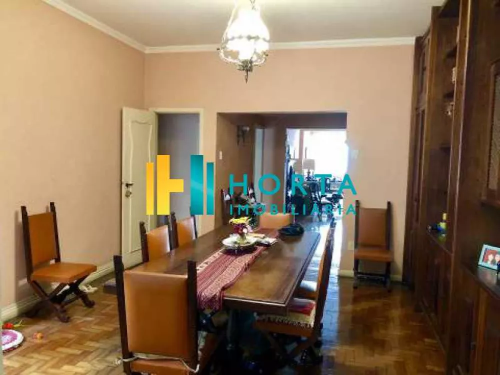 Apartamento à venda com 3 quartos, 158m² - Foto 2