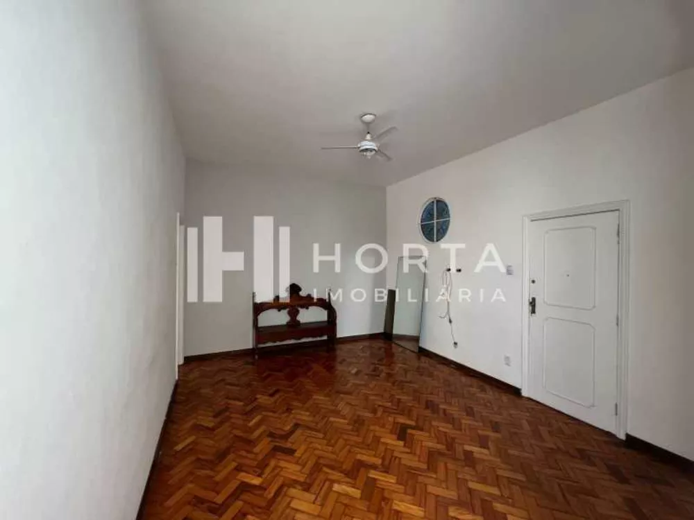 Apartamento à venda com 2 quartos, 75m² - Foto 3