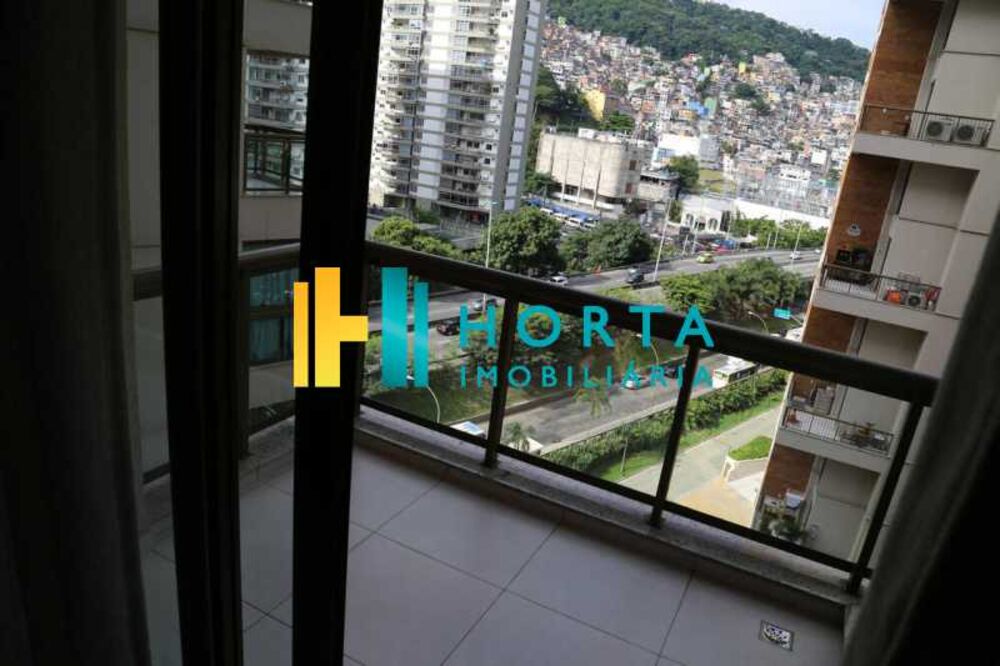 Apartamento à venda com 2 quartos, 83m² - Foto 4