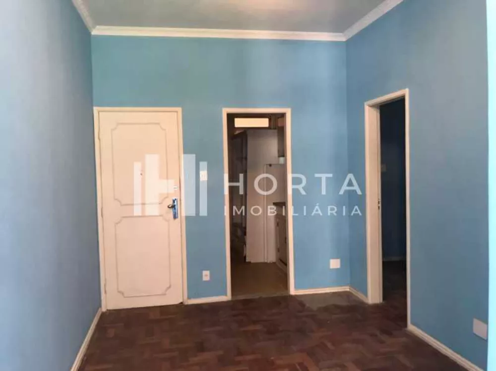 Apartamento à venda com 1 quarto, 40m² - Foto 2