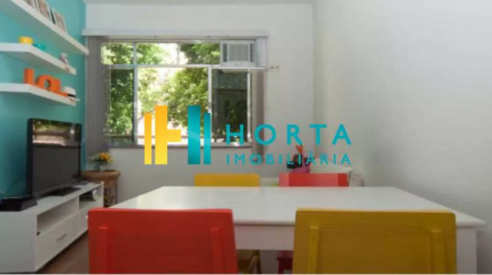 Apartamento à venda com 1 quarto, 40m² - Foto 2