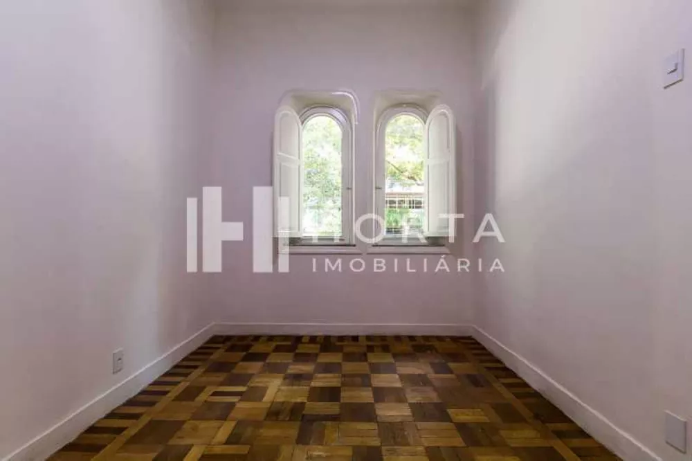 Apartamento à venda com 3 quartos, 145m² - Foto 5