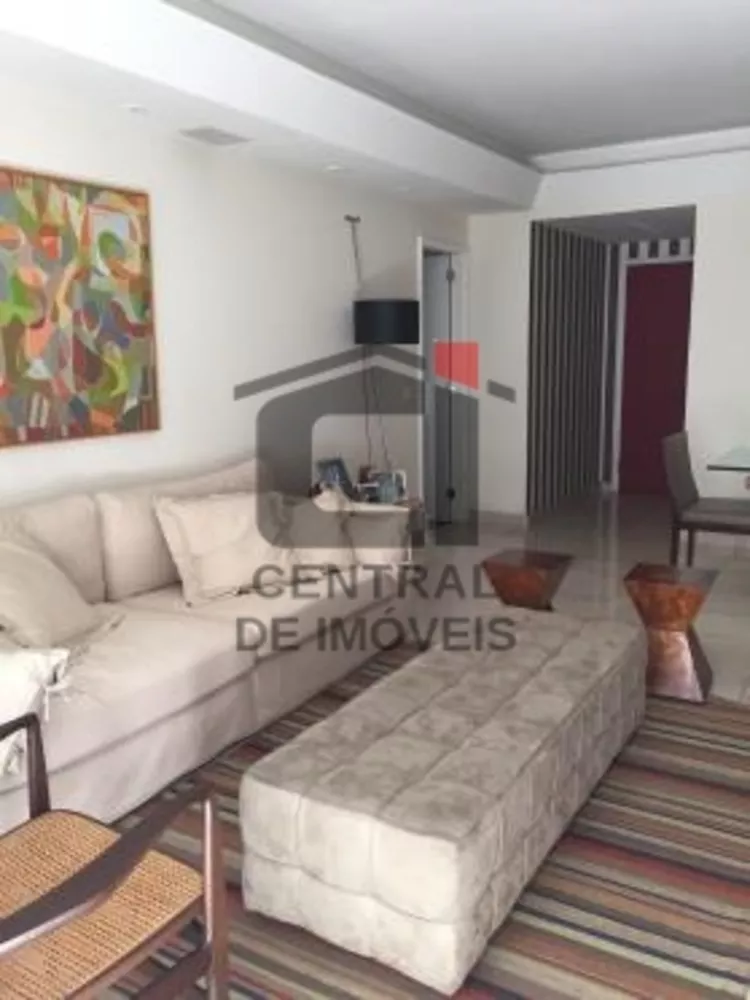 Apartamento à venda com 3 quartos, 140m² - Foto 2