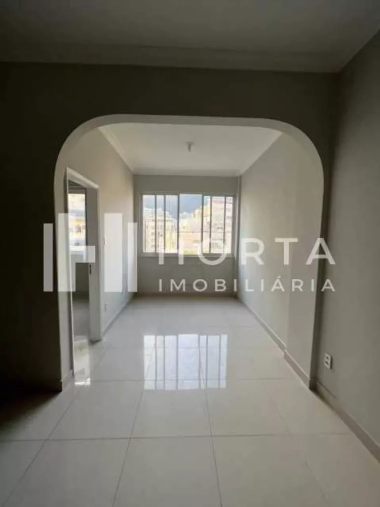 Apartamento à venda com 3 quartos, 114m² - Foto 2