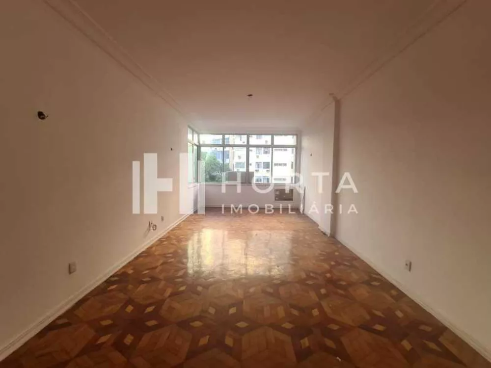 Apartamento à venda com 3 quartos, 125m² - Foto 4