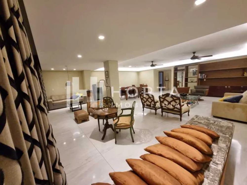 Apartamento, 3 quartos, 300 m² - Foto 1