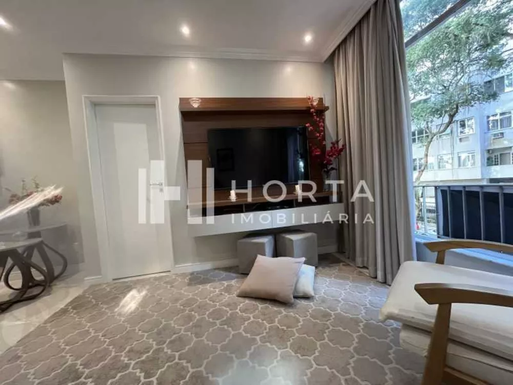 Apartamento à venda com 3 quartos, 110m² - Foto 2