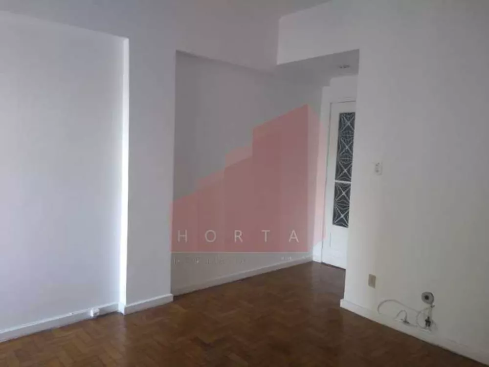 Apartamento à venda com 2 quartos, 70m² - Foto 3