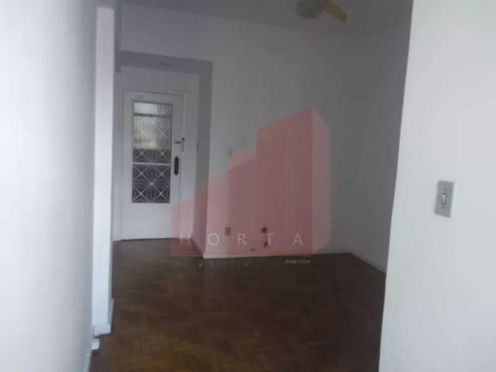 Apartamento à venda com 2 quartos, 70m² - Foto 4