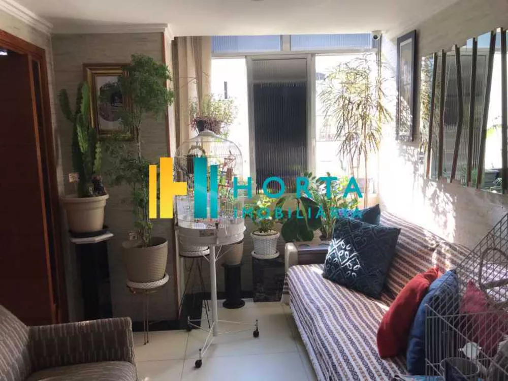 Apartamento à venda com 3 quartos, 130m² - Foto 3