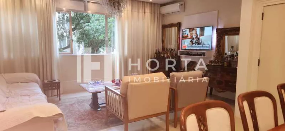 Apartamento à venda com 3 quartos, 144m² - Foto 2