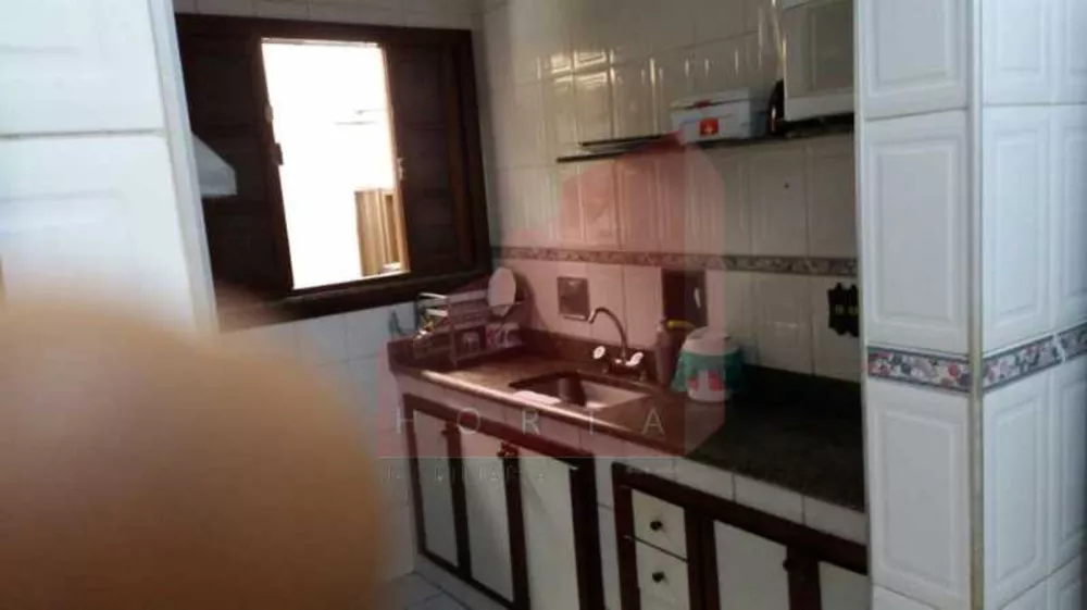 Casa, 6 quartos, 250 m² - Foto 4