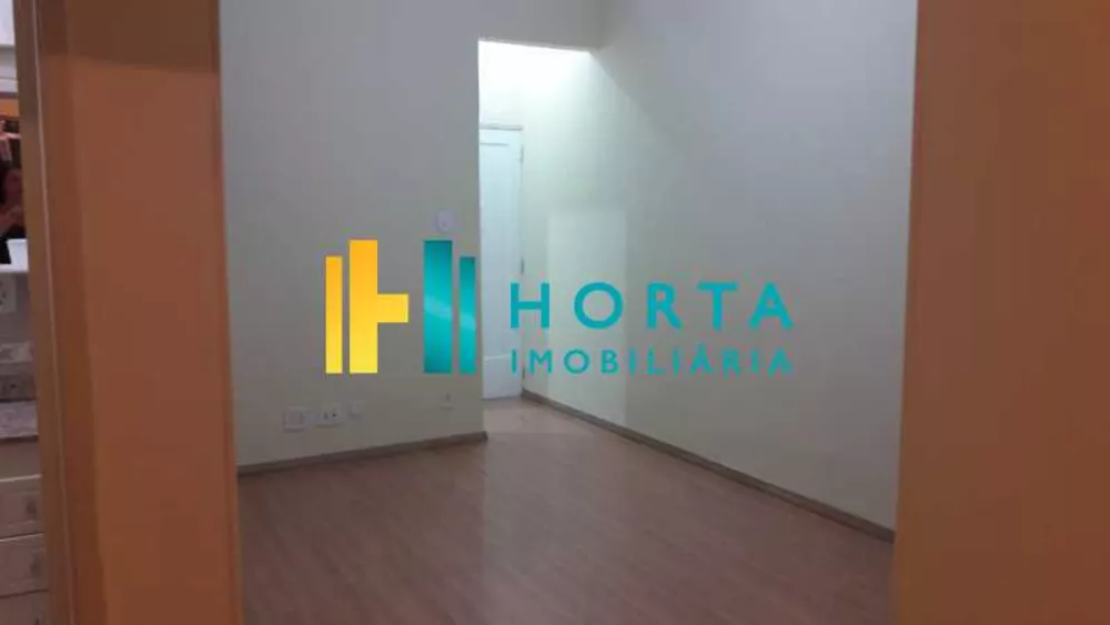 Apartamento à venda com 2 quartos, 64m² - Foto 3