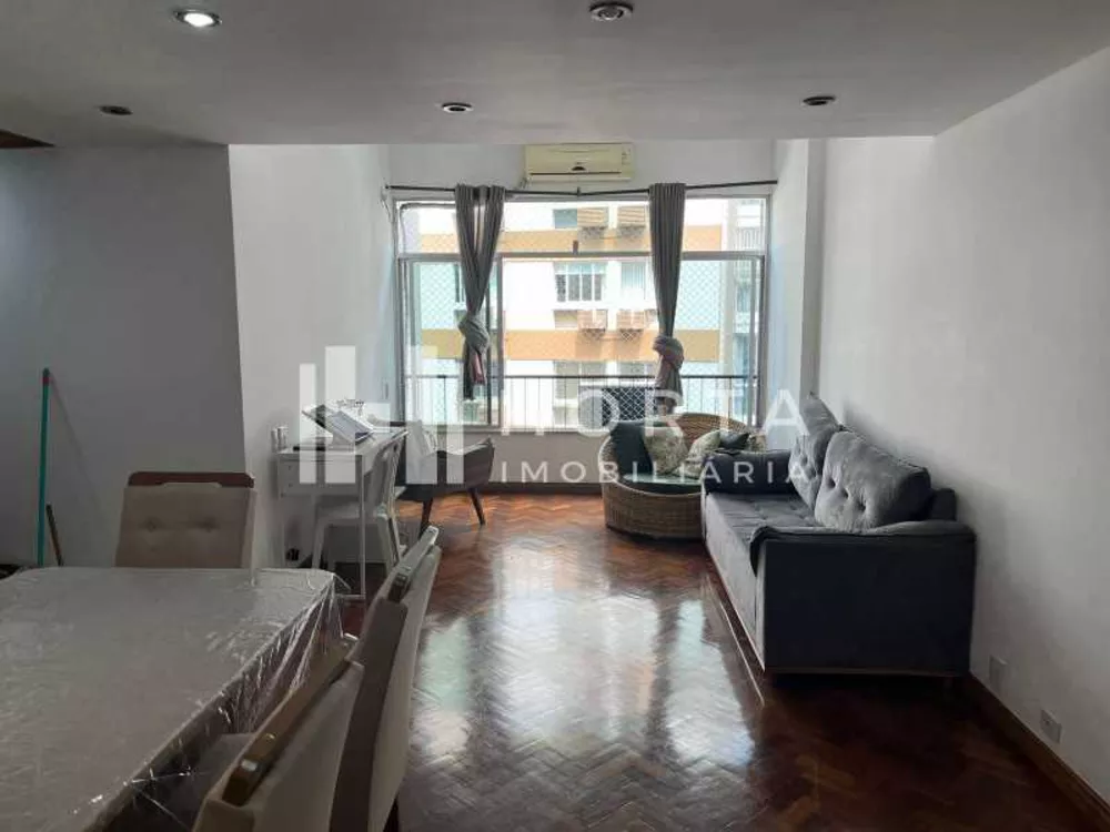 Apartamento à venda com 3 quartos, 140m² - Foto 4