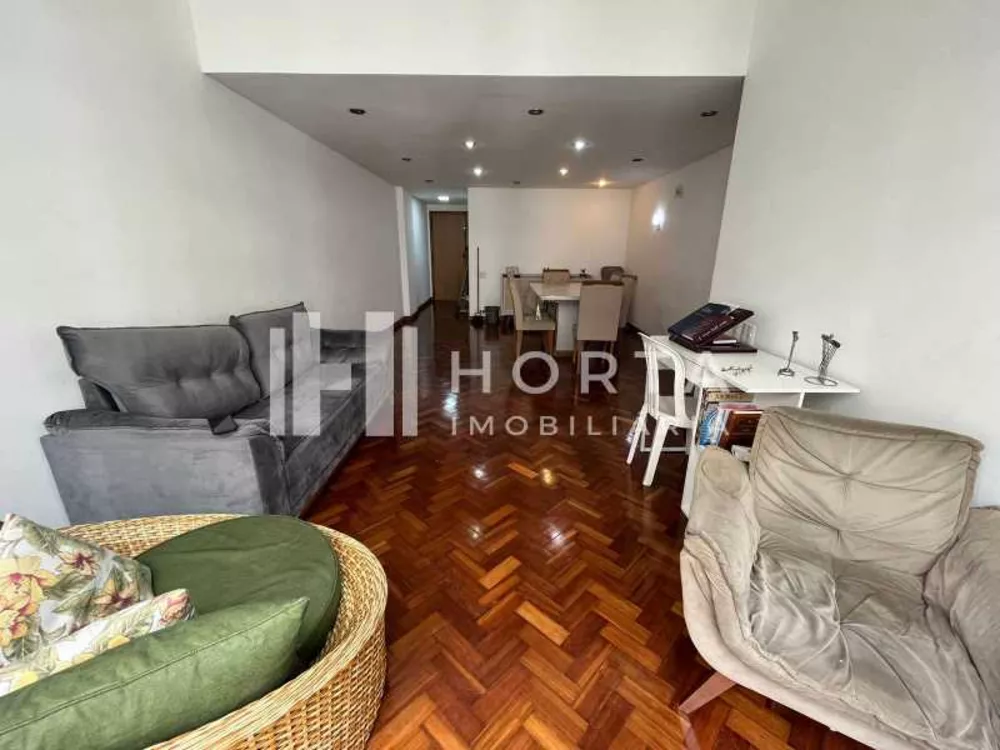 Apartamento à venda com 3 quartos, 140m² - Foto 2