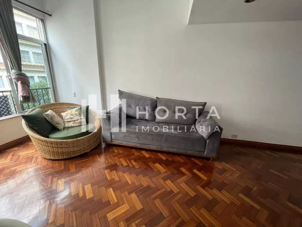 Apartamento à venda com 3 quartos, 140m² - Foto 1