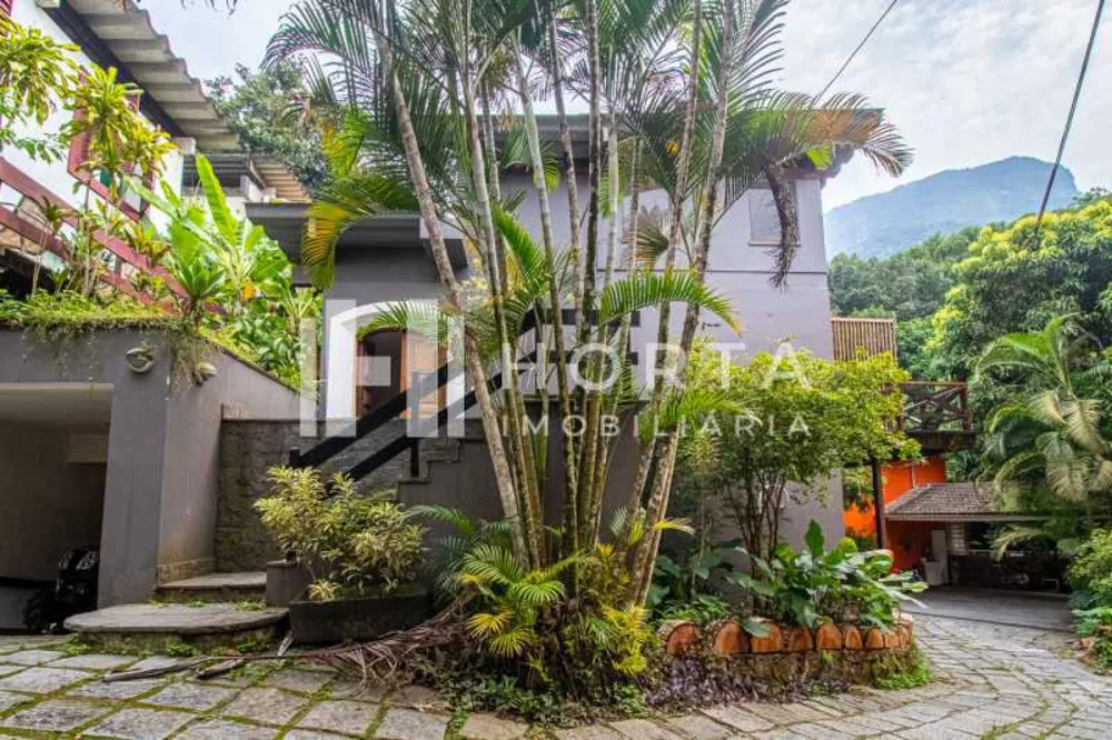 Casa de Condomínio à venda com 5 quartos, 384m² - Foto 4