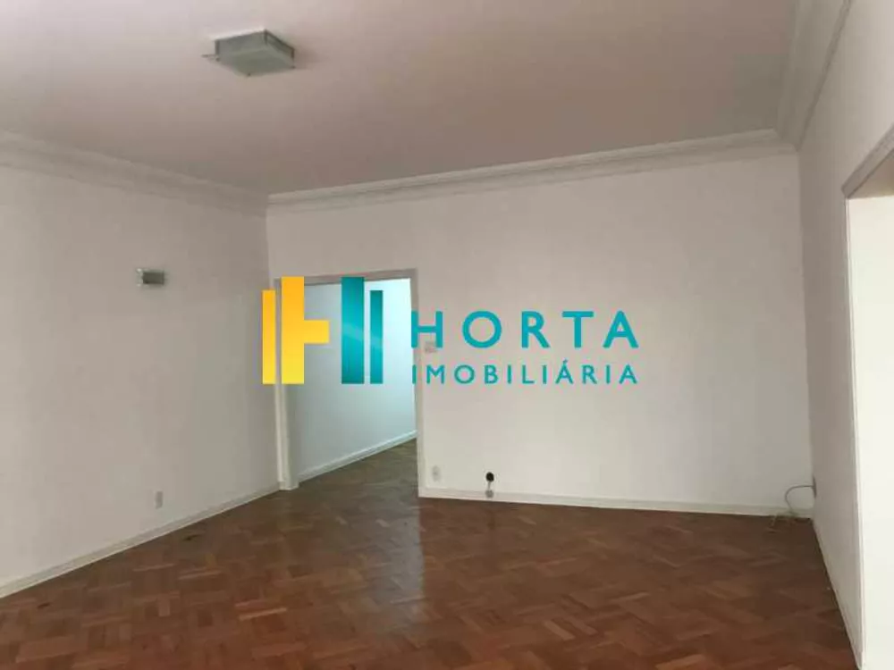 Apartamento à venda com 3 quartos, 230m² - Foto 1