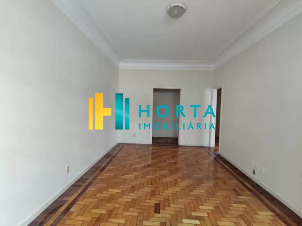 Apartamento à venda com 3 quartos, 135m² - Foto 2