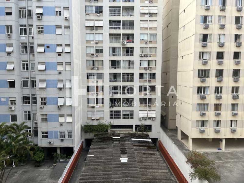 Apartamento à venda com 2 quartos, 89m² - Foto 3