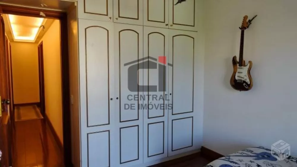 Apartamento à venda com 3 quartos, 180m² - Foto 8