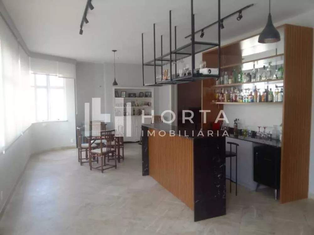 Apartamento à venda com 4 quartos, 300m² - Foto 1