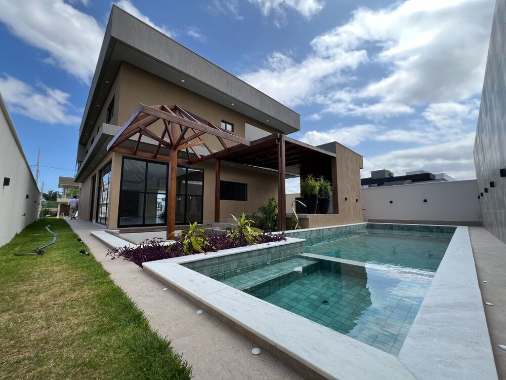 Casa de Condomínio à venda com 5 quartos, 318m² - Foto 1