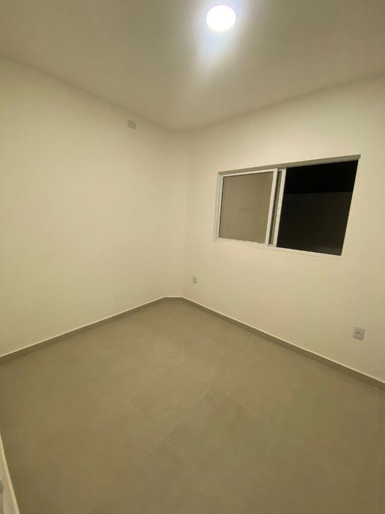 Casa à venda com 2 quartos, 57m² - Foto 9