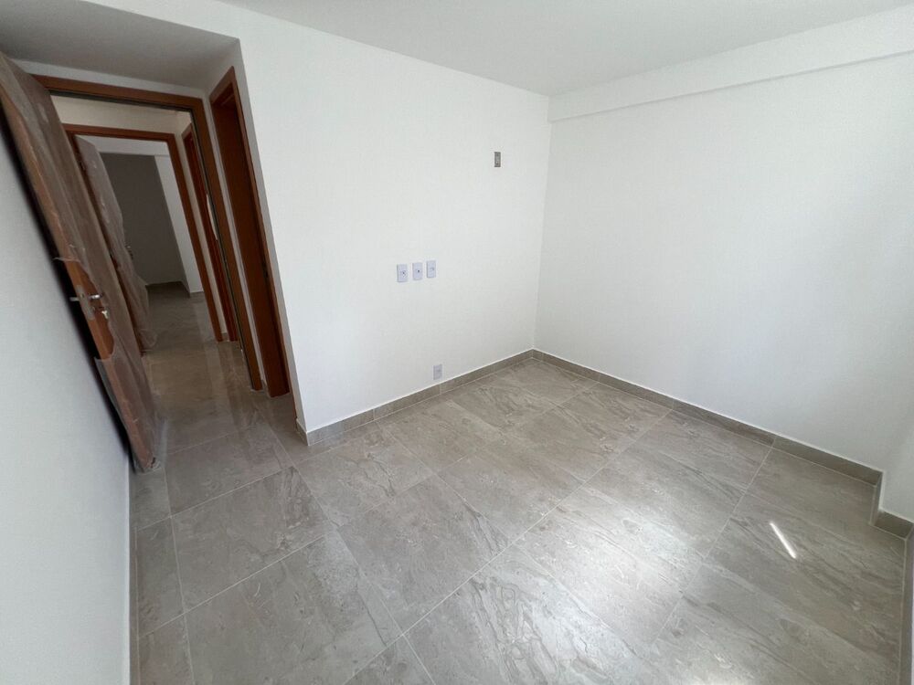 Apartamento à venda com 3 quartos, 123m² - Foto 4