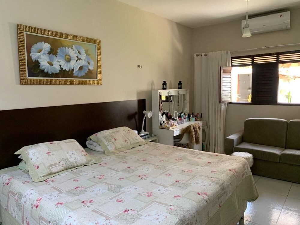 Casa à venda com 3 quartos, 210m² - Foto 4