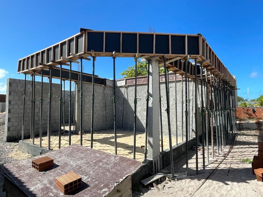 Casa de Condomínio à venda com 4 quartos, 295m² - Foto 2