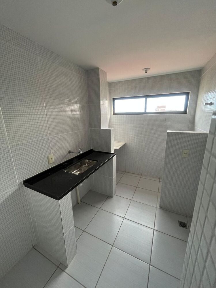 Apartamento à venda com 3 quartos, 67m² - Foto 2