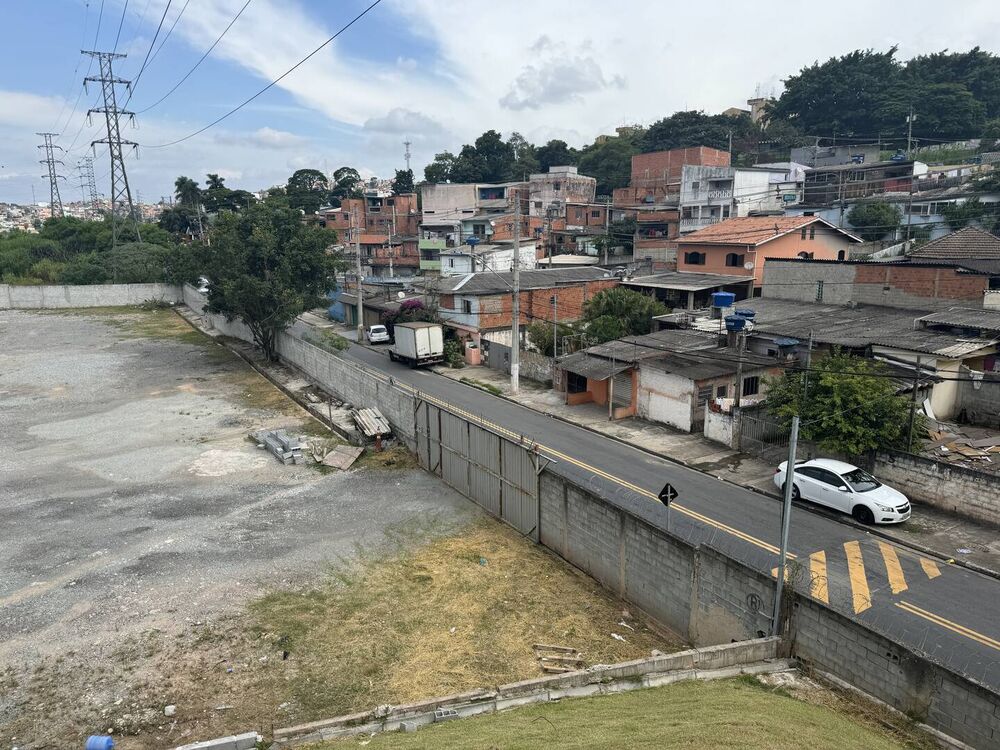 Terreno à venda e aluguel, 14000m² - Foto 1