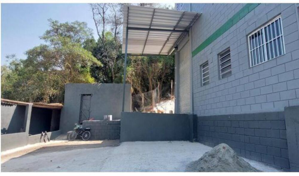 Depósito-Galpão-Armazém para alugar, 360m² - Foto 1