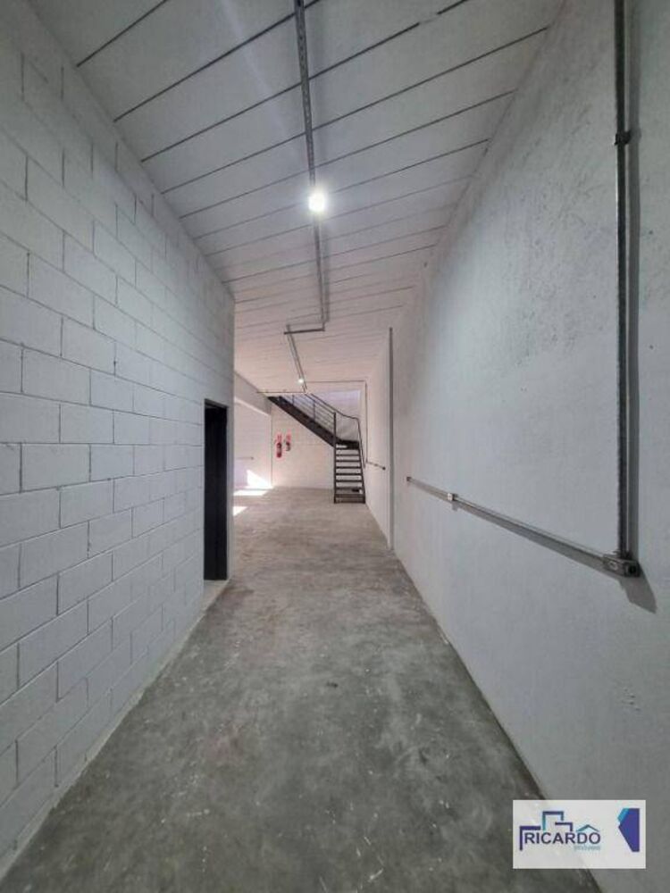 Depósito-Galpão, 736 m² - Foto 1