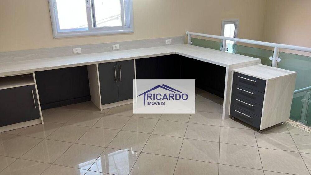 Casa à venda com 3 quartos, 252m² - Foto 2