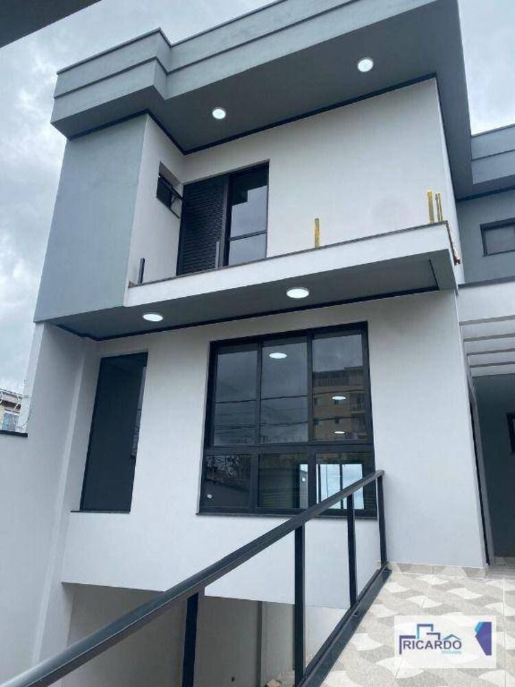 Sobrado, 3 quartos, 290 m² - Foto 1