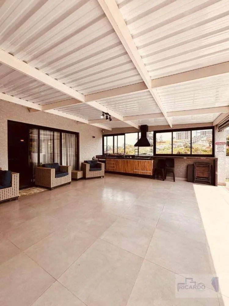 Casa, 4 quartos, 210 m² - Foto 1