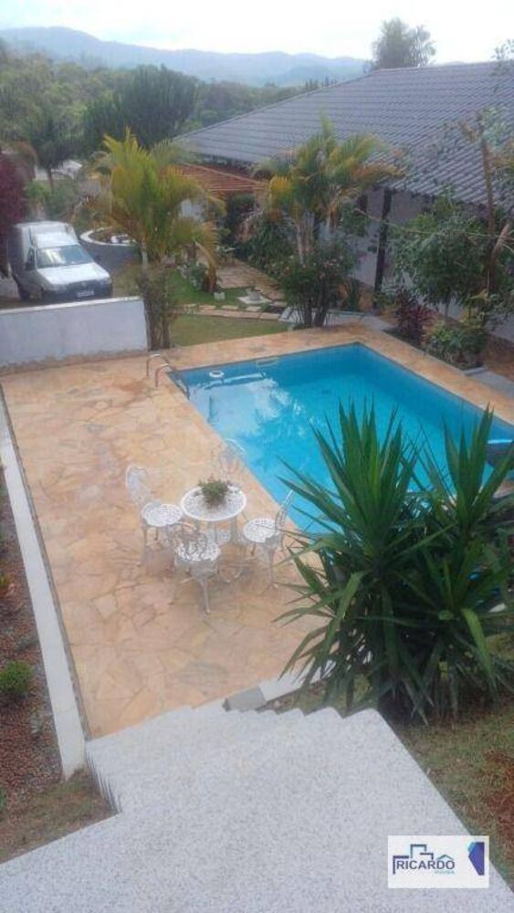 Casa de Condomínio à venda com 3 quartos, 191m² - Foto 4