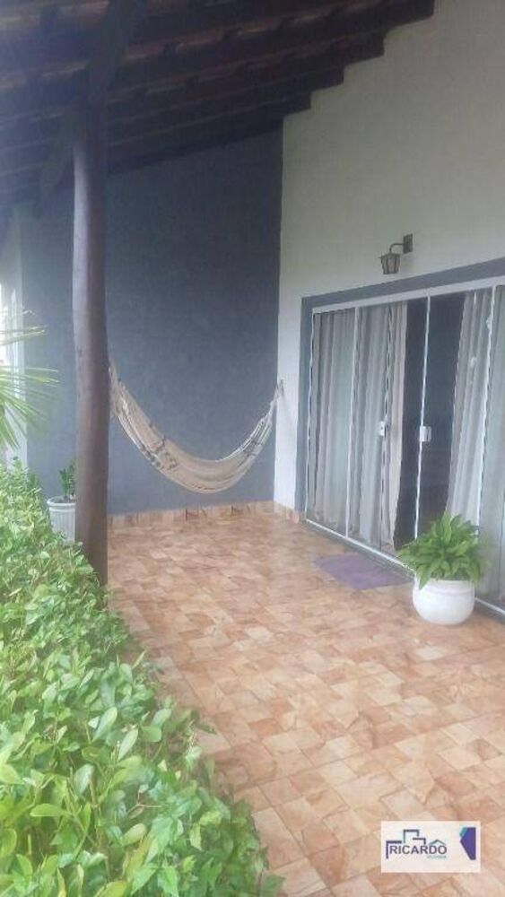 Casa de Condomínio à venda com 3 quartos, 191m² - Foto 3