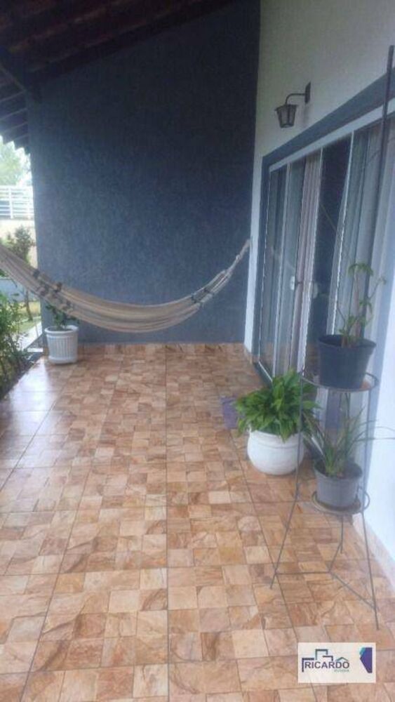 Casa de Condomínio à venda com 3 quartos, 191m² - Foto 2