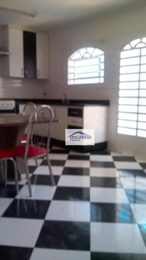 Casa à venda com 3 quartos, 390m² - Foto 3