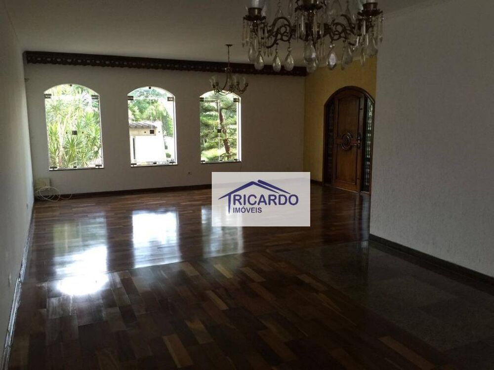 Casa à venda com 3 quartos, 390m² - Foto 1